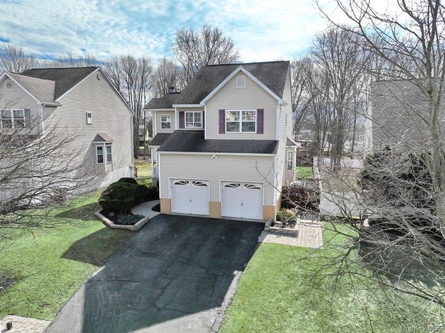 20 Alexander Drive, Washingtonville, NY 10992