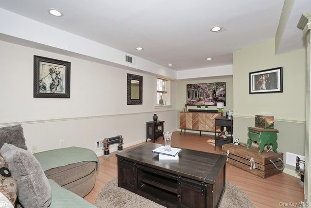 20 Alexander Drive, Washingtonville, NY 10992