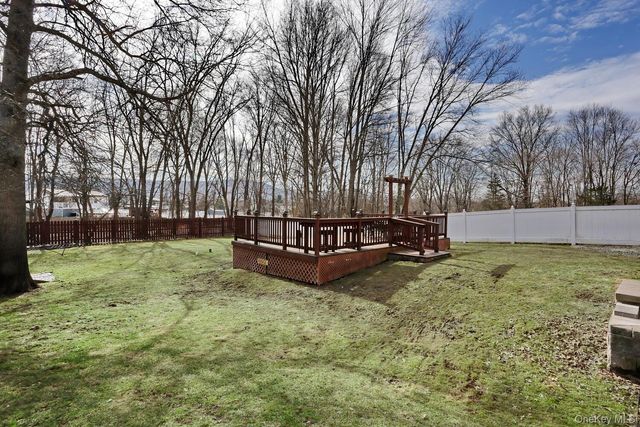 20 Alexander Drive, Washingtonville, NY 10992