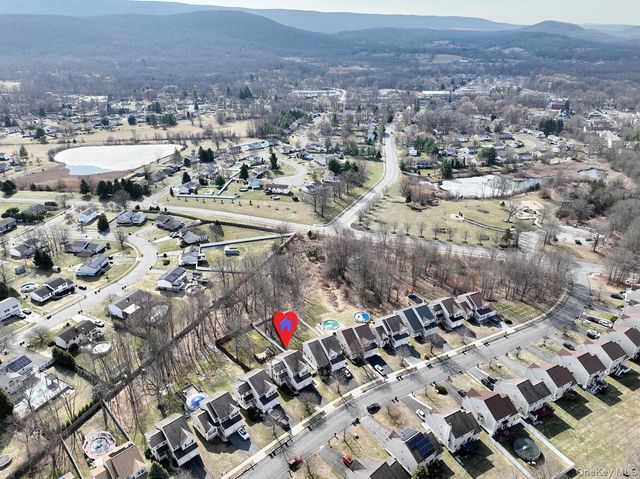 20 Alexander Drive, Washingtonville, NY 10992