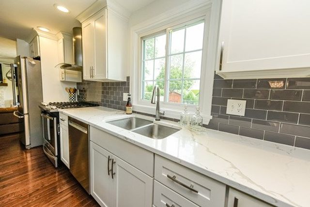 28 Stallion Circle, Greece, NY 14626