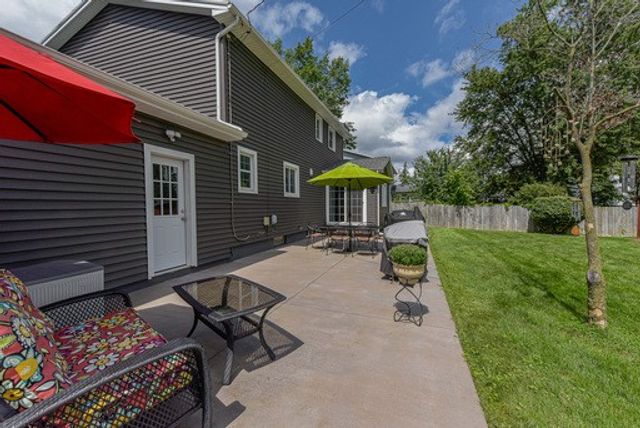 28 Stallion Circle, Greece, NY 14626