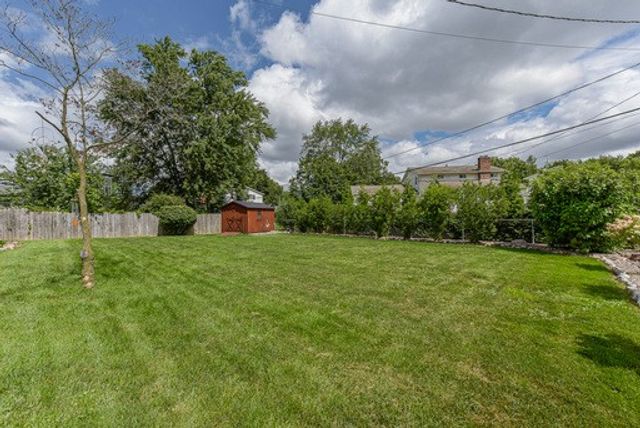 28 Stallion Circle, Greece, NY 14626