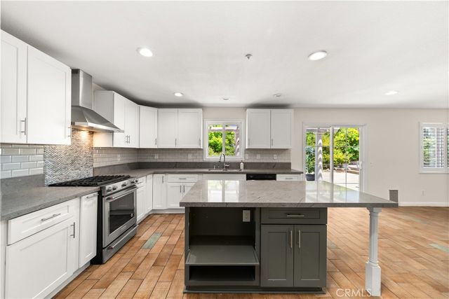 15556 Skylark, Fontana, CA 92336