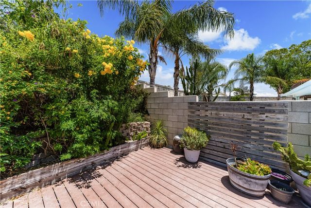 15556 Skylark, Fontana, CA 92336