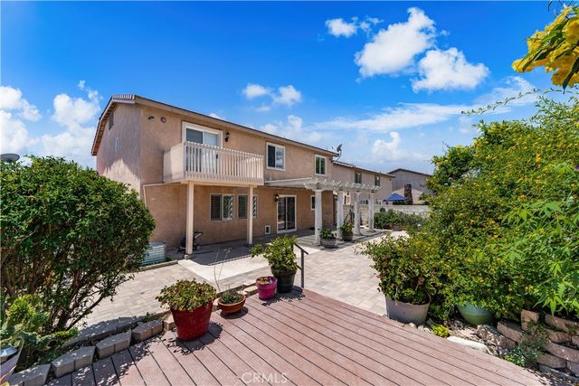 15556 Skylark, Fontana, CA 92336