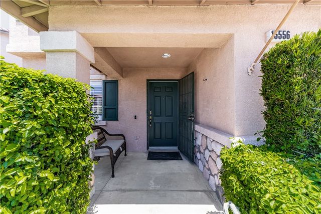 15556 Skylark, Fontana, CA 92336