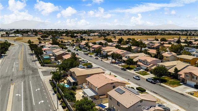 15556 Skylark, Fontana, CA 92336