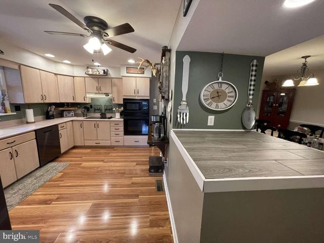 914 NEW HOPE ST, Norristown, PA 19401