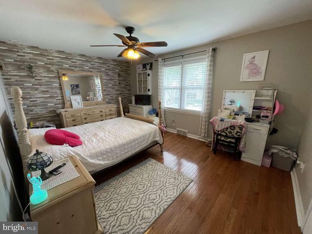 914 NEW HOPE ST, Norristown, PA 19401