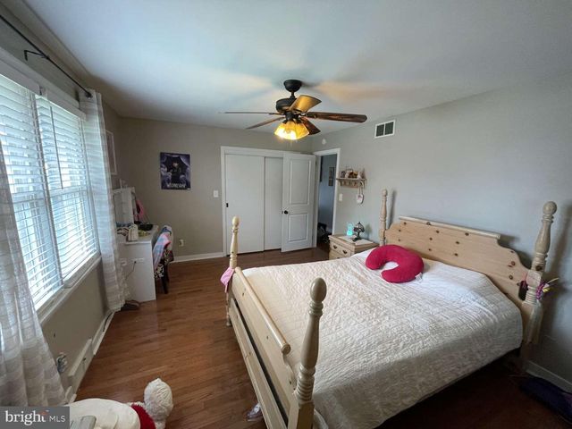 914 NEW HOPE ST, Norristown, PA 19401