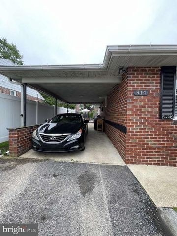 914 NEW HOPE ST, Norristown, PA 19401