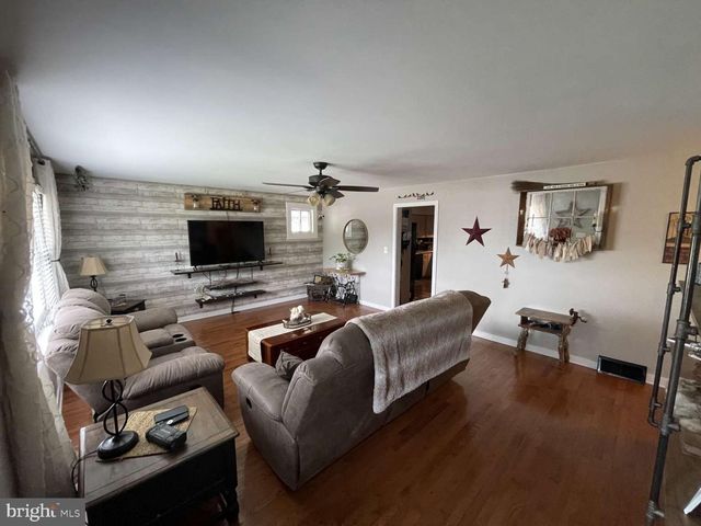 914 NEW HOPE ST, Norristown, PA 19401
