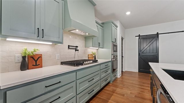 16 Overton Drive, Bella Vista, AR 72714