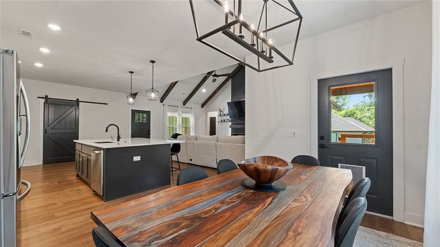 16 Overton Drive, Bella Vista, AR 72714