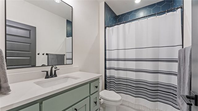 16 Overton Drive, Bella Vista, AR 72714