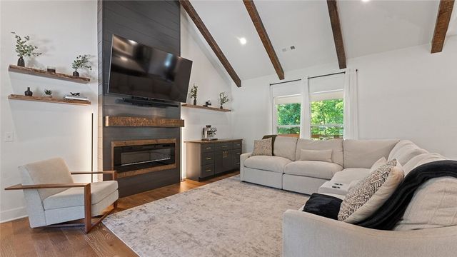 16 Overton Drive, Bella Vista, AR 72714