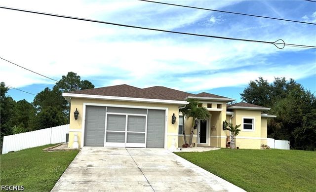 401 Prospect AVE, Lehigh Acres, FL 33972