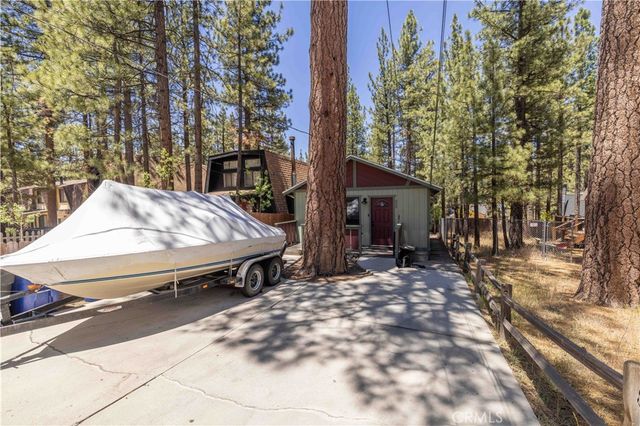 629 Sugarloaf Boulevard, Big Bear City, CA 92314