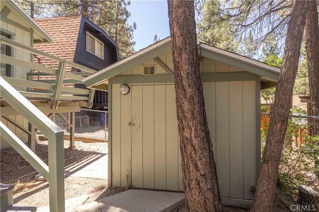 629 Sugarloaf Boulevard, Big Bear City, CA 92314