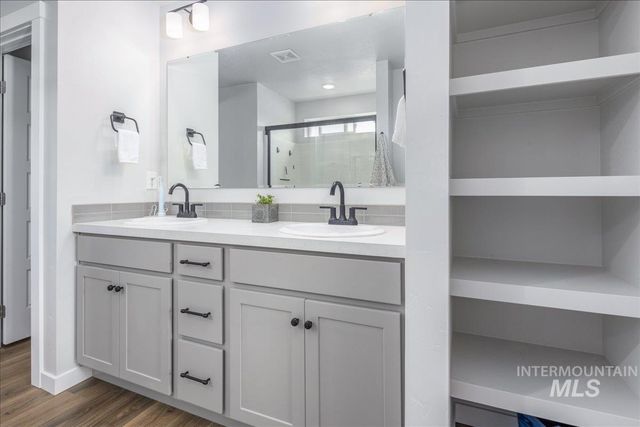 7620 E Limpkin Dr., Nampa, ID 83687