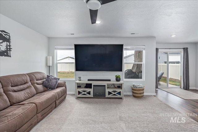 7620 E Limpkin Dr., Nampa, ID 83687