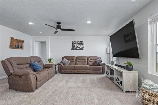 7620 E Limpkin Dr., Nampa, ID 83687