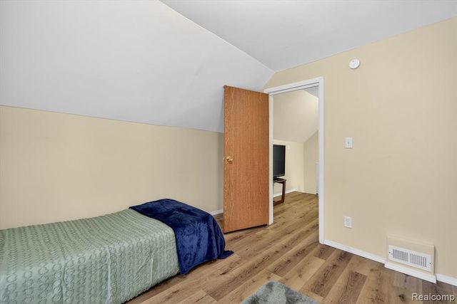 1128 Hickory Street, Lansing, MI 48912