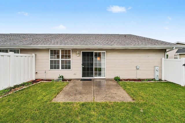 399 Golden Oak Court, Crown Point, IN 46307
