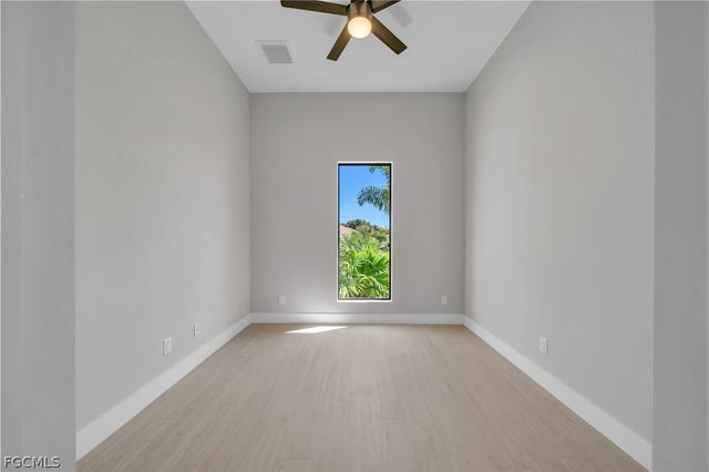 2858 SW 25th PL, Cape Coral, FL 33914