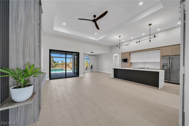 2858 SW 25th PL, Cape Coral, FL 33914