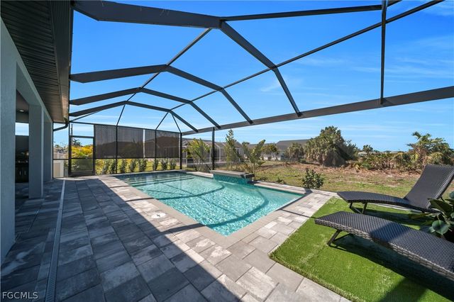 2858 SW 25th PL, Cape Coral, FL 33914