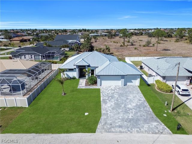 2858 SW 25th PL, Cape Coral, FL 33914