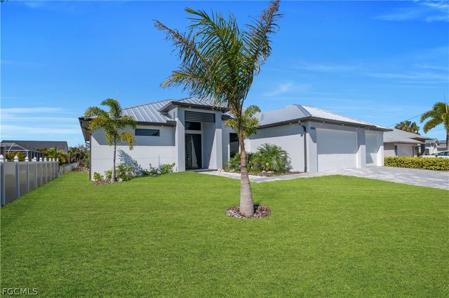 2858 SW 25th PL, Cape Coral, FL 33914