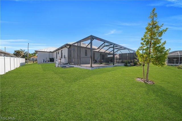 2858 SW 25th PL, Cape Coral, FL 33914