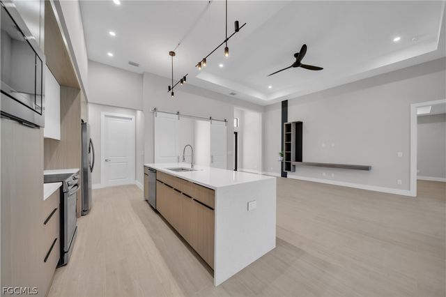 2858 SW 25th PL, Cape Coral, FL 33914