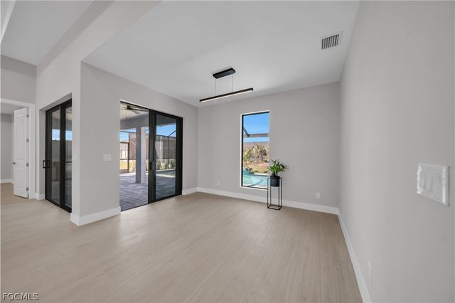 2858 SW 25th PL, Cape Coral, FL 33914