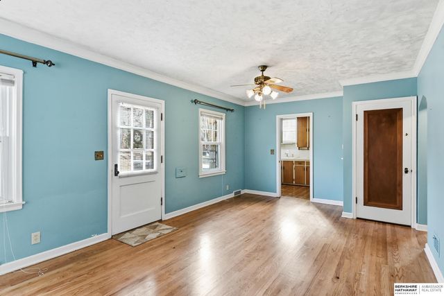 1828 N 49th Street, Omaha, NE 68104