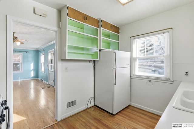 1828 N 49th Street, Omaha, NE 68104