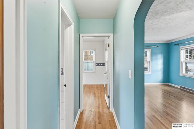 1828 N 49th Street, Omaha, NE 68104