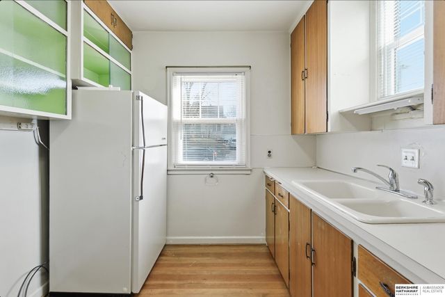 1828 N 49th Street, Omaha, NE 68104