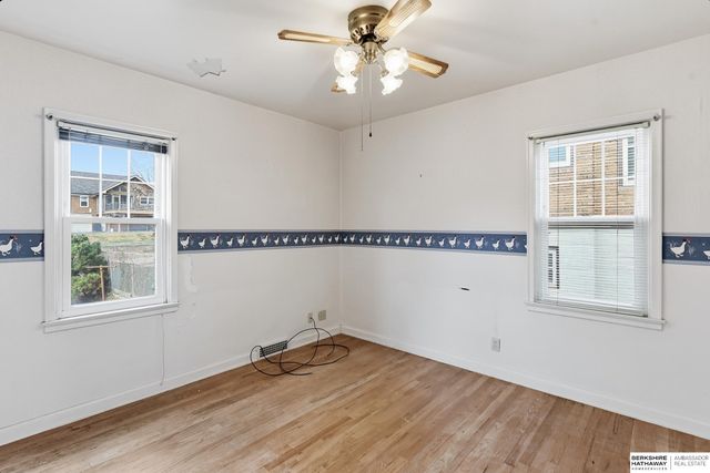 1828 N 49th Street, Omaha, NE 68104