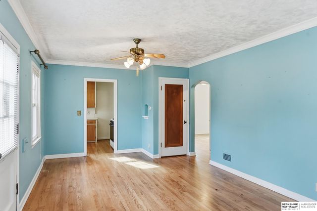 1828 N 49th Street, Omaha, NE 68104