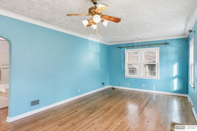 1828 N 49th Street, Omaha, NE 68104