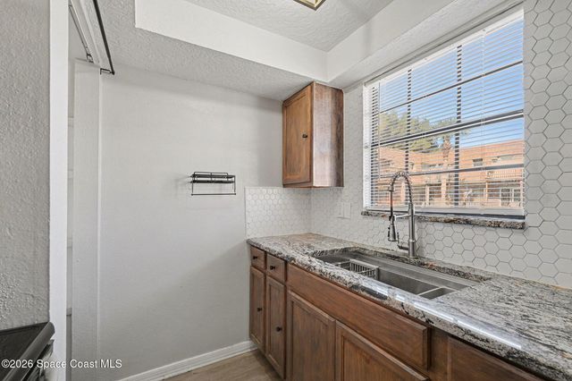 1300 Arlington Lane NE 123, Palm Bay, FL 32905