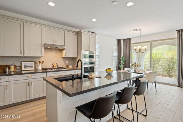 6455 N 17TH Place, Phoenix, AZ 85016