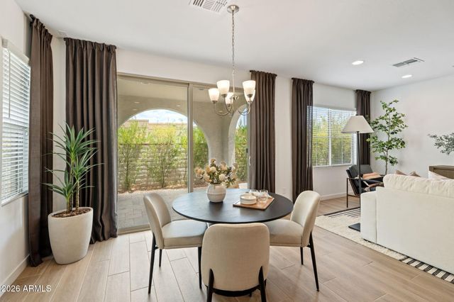 6455 N 17TH Place, Phoenix, AZ 85016