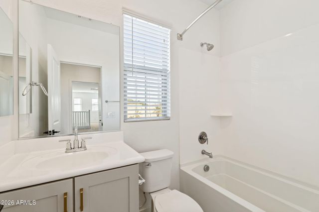 6455 N 17TH Place, Phoenix, AZ 85016