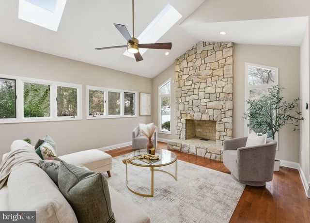 100 ST VINCENT CT, Cherry Hill, NJ 08003