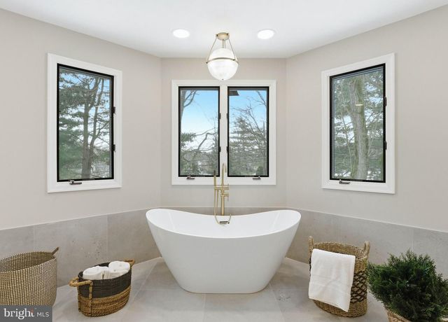 100 ST VINCENT CT, Cherry Hill, NJ 08003